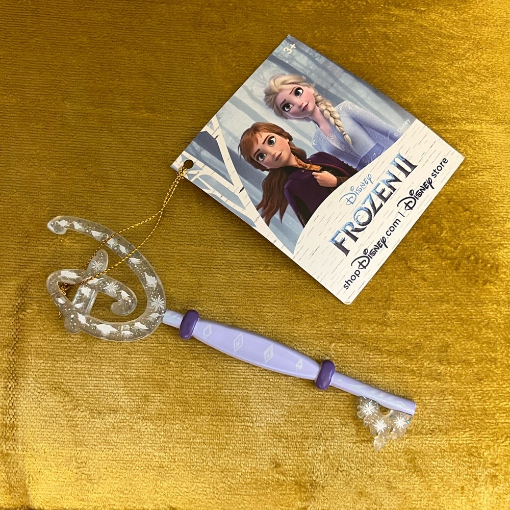 Disney Store Key Collectible Series - Frozen 2 Frozen II